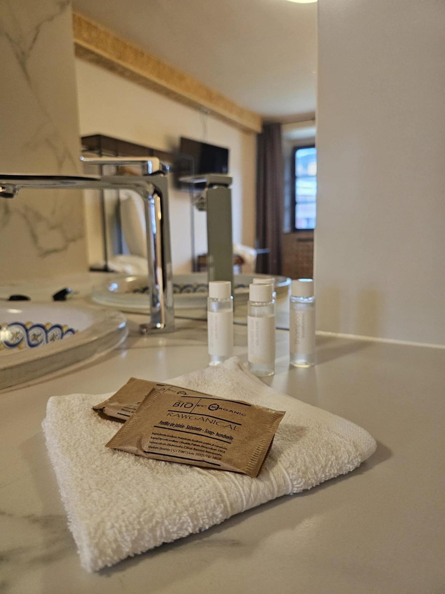 Hotel Y Albergue Real Fabrica De إيزكاراي المظهر الخارجي الصورة
